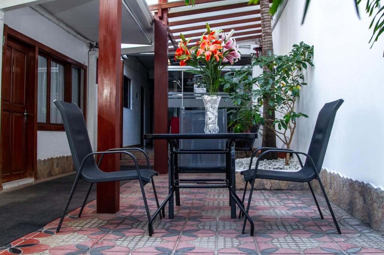 Buen Retiro Apart Hotel Santa Cruz de La Sierra Exteriör bild