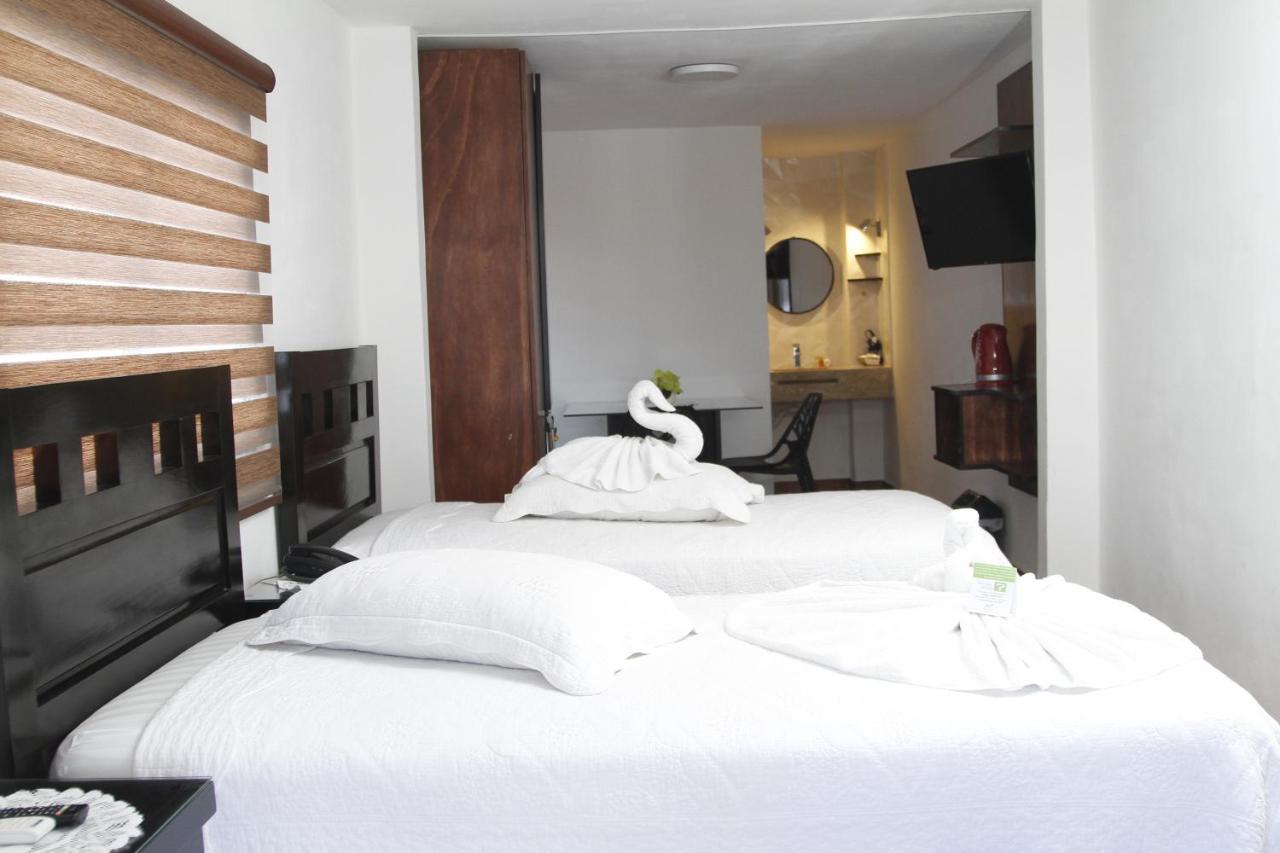 Buen Retiro Apart Hotel Santa Cruz de La Sierra Exteriör bild