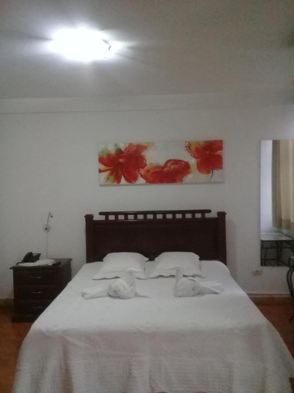 Buen Retiro Apart Hotel Santa Cruz de La Sierra Exteriör bild