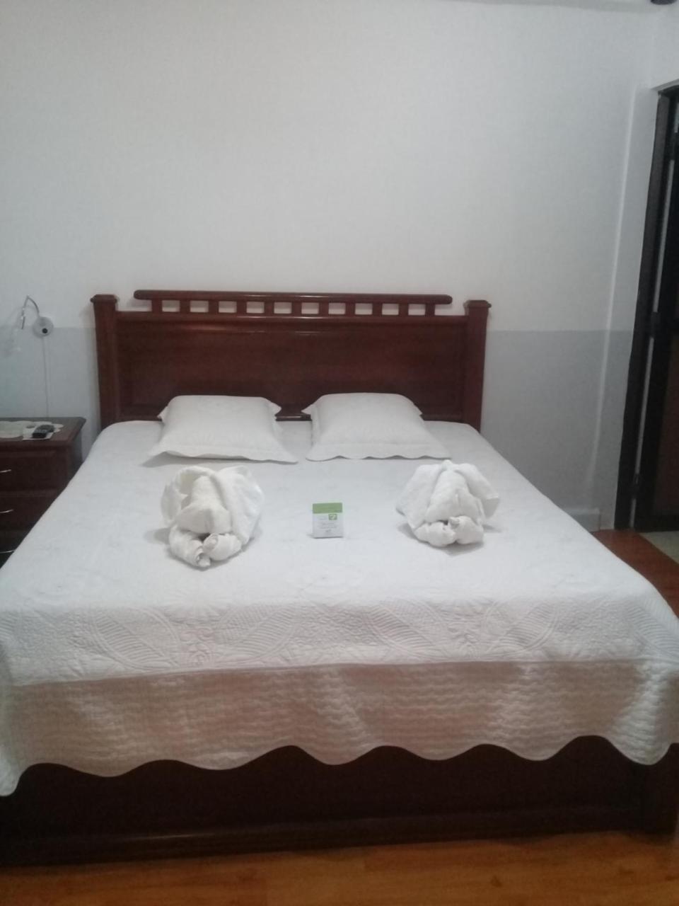 Buen Retiro Apart Hotel Santa Cruz de La Sierra Exteriör bild